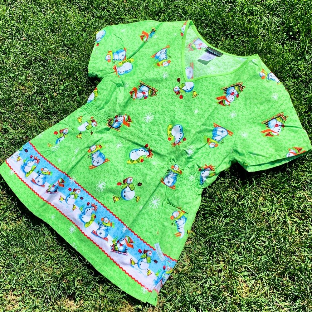 "Cherokee" scrub top, medium, EUC